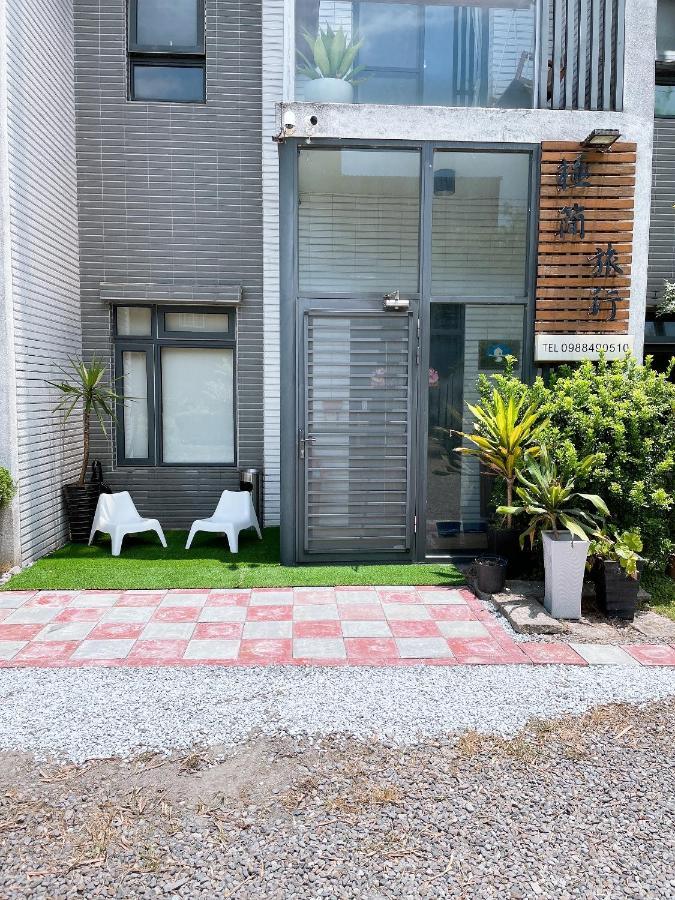 極簡旅行民宿 Simple Travel B&B Wujie Esterno foto