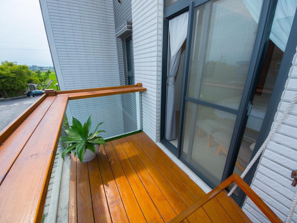 極簡旅行民宿 Simple Travel B&B Wujie Esterno foto